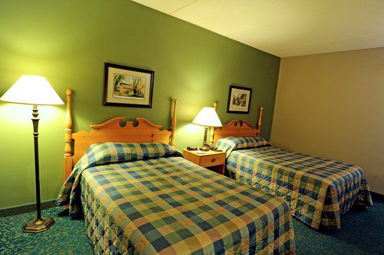 The Lodge At Geneva Room photo